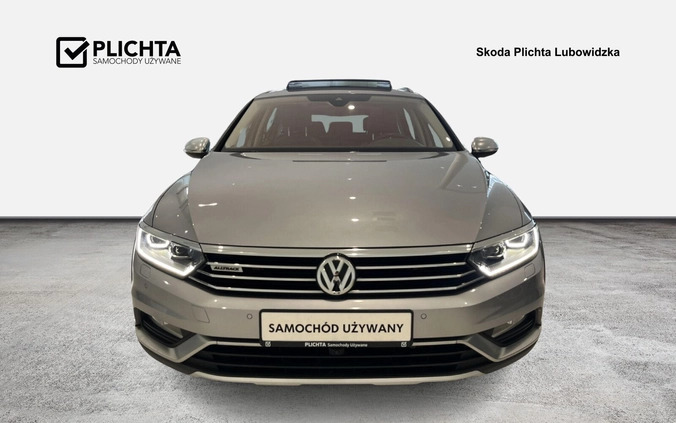 Volkswagen Passat cena 136900 przebieg: 69862, rok produkcji 2019 z Przemków małe 562